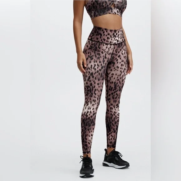 💎RARE💎NWOT Fabletics “Oasis” Bra And Define PowerHold Leggings Set, Size Medium - Picture 2 of 16